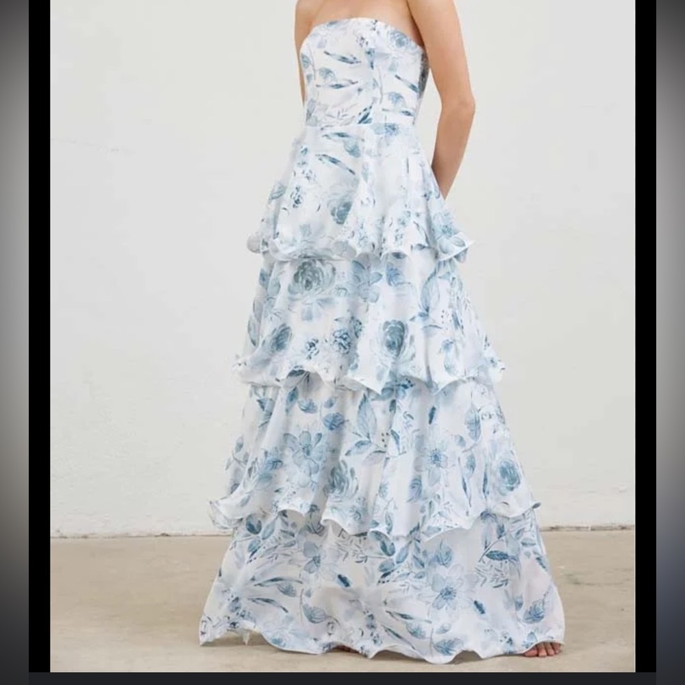 Better Be Strapless Blue and White Floral Dress